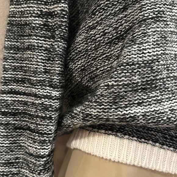 Rip curl crop sweater - Picture 3 of 10